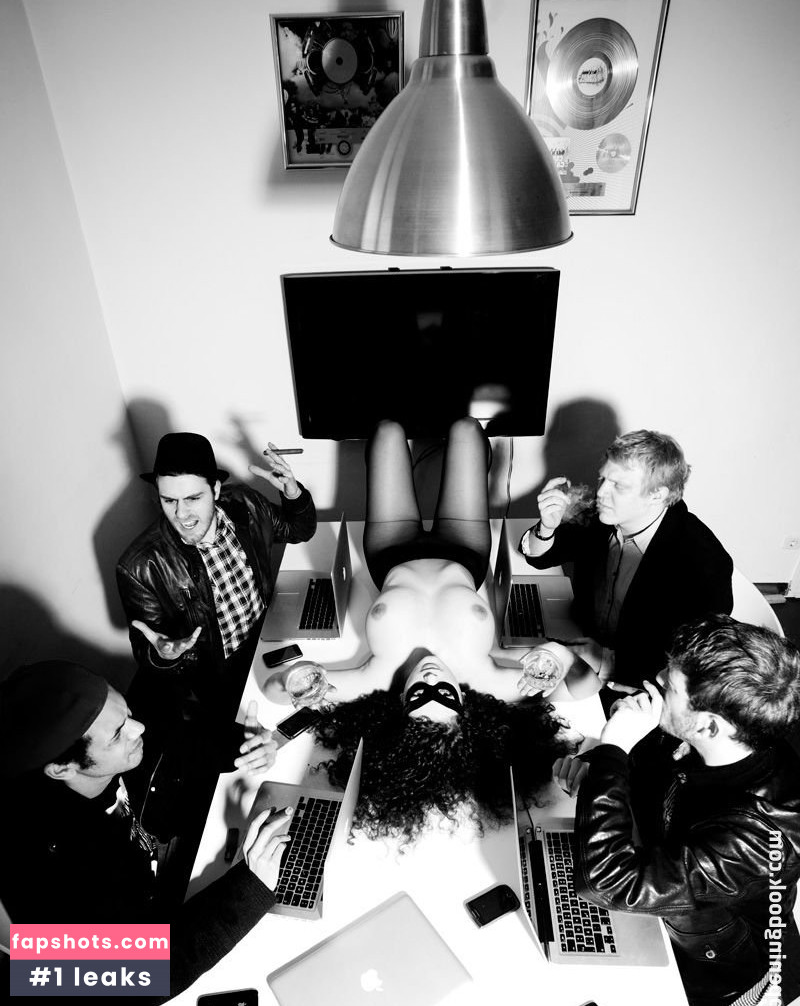 Leila Lowfire gallery photo #281