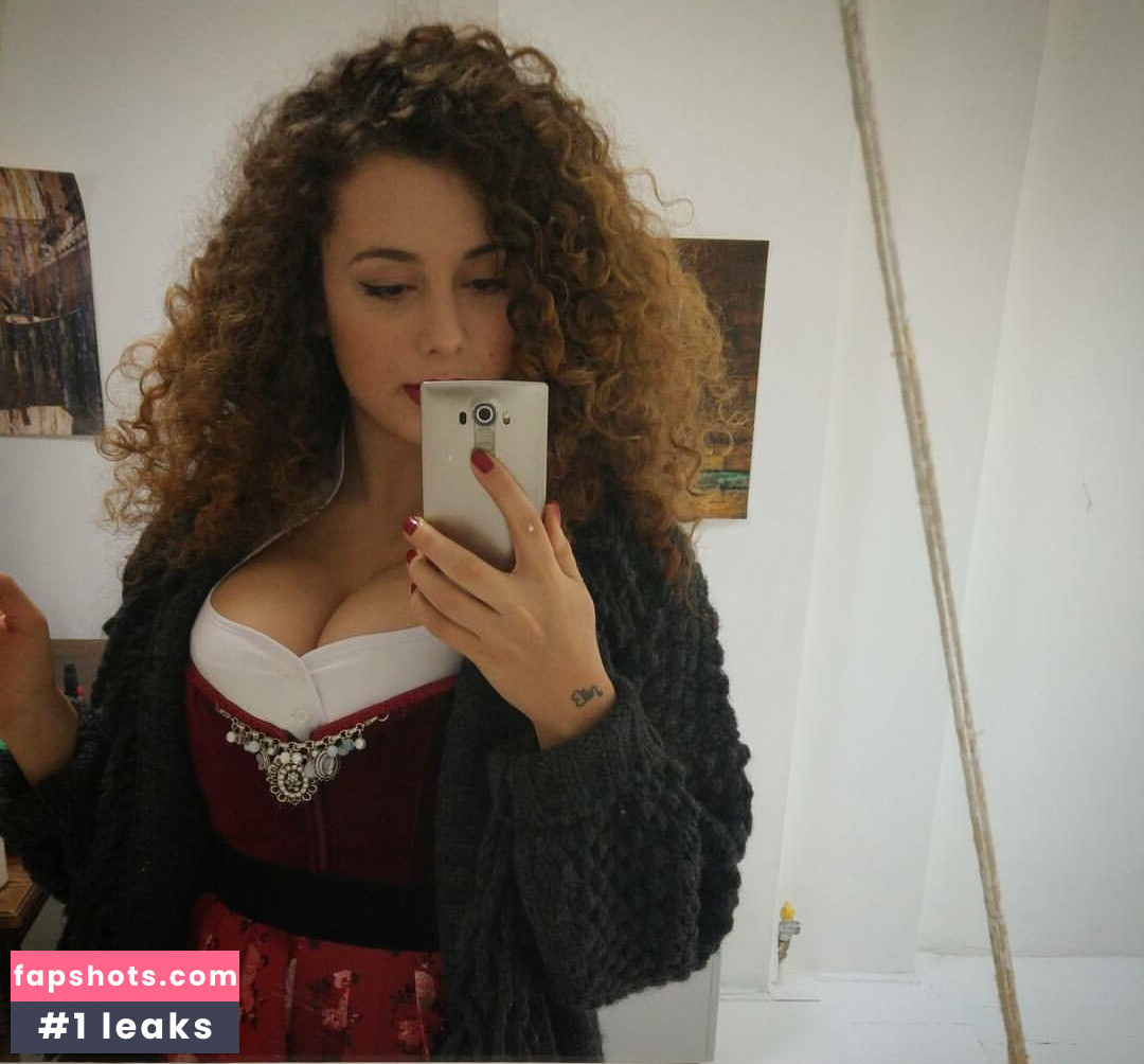 Leila Lowfire gallery photo #54