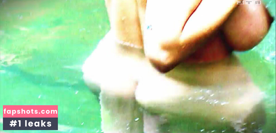 Leila Lowfire gallery photo #99