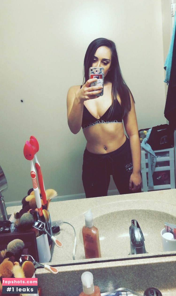 Leila Saltzman gallery photo #17