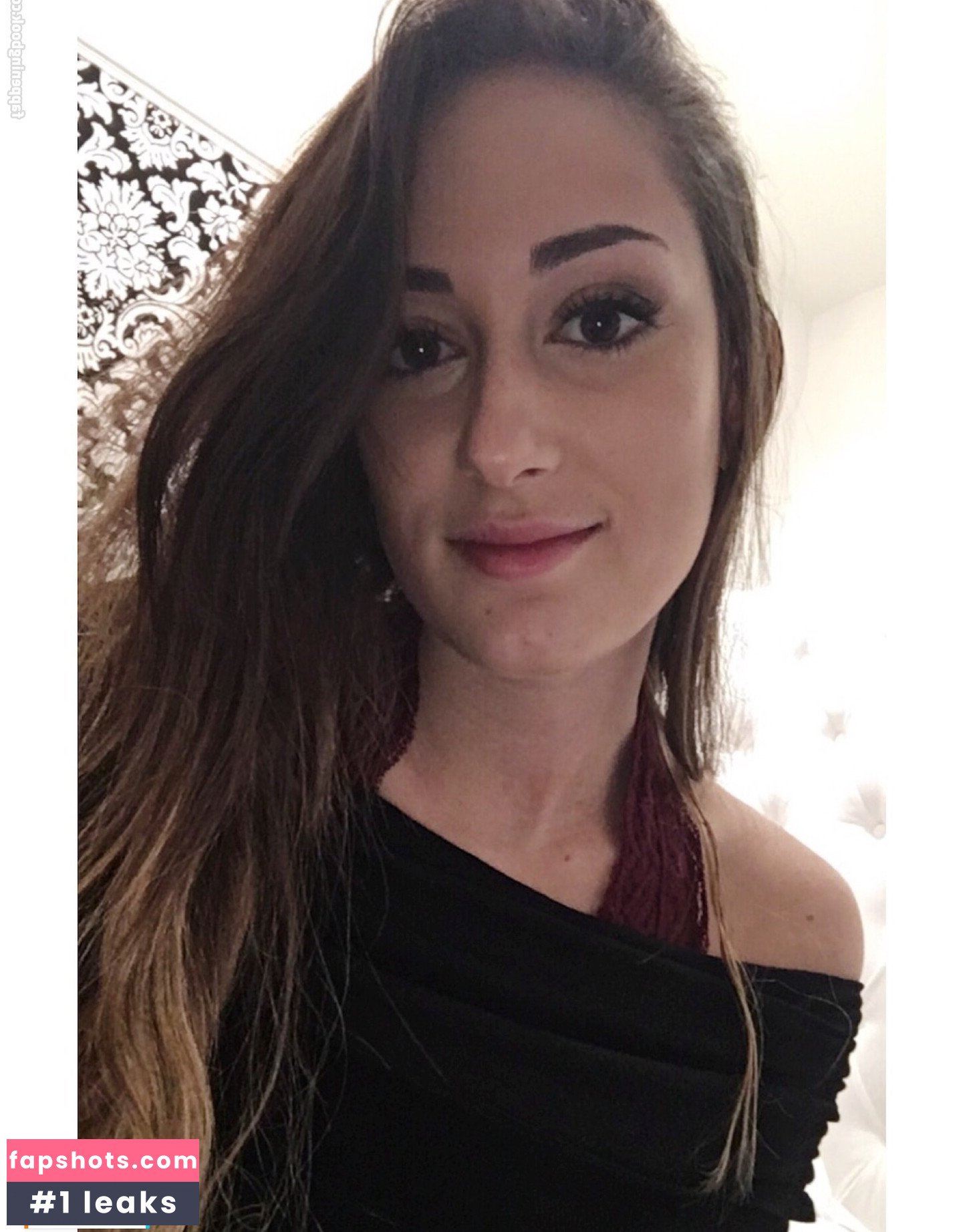 Leila Saltzman gallery photo #30