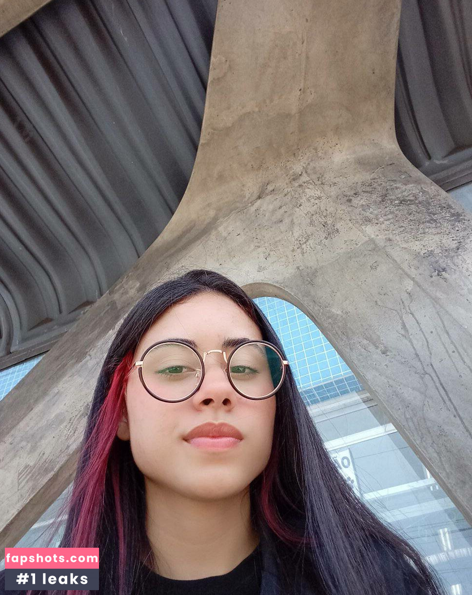 Lele Suy gallery photo #2