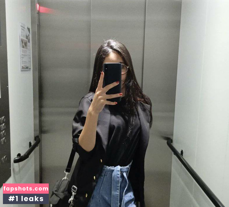 Lele Suy gallery photo #9