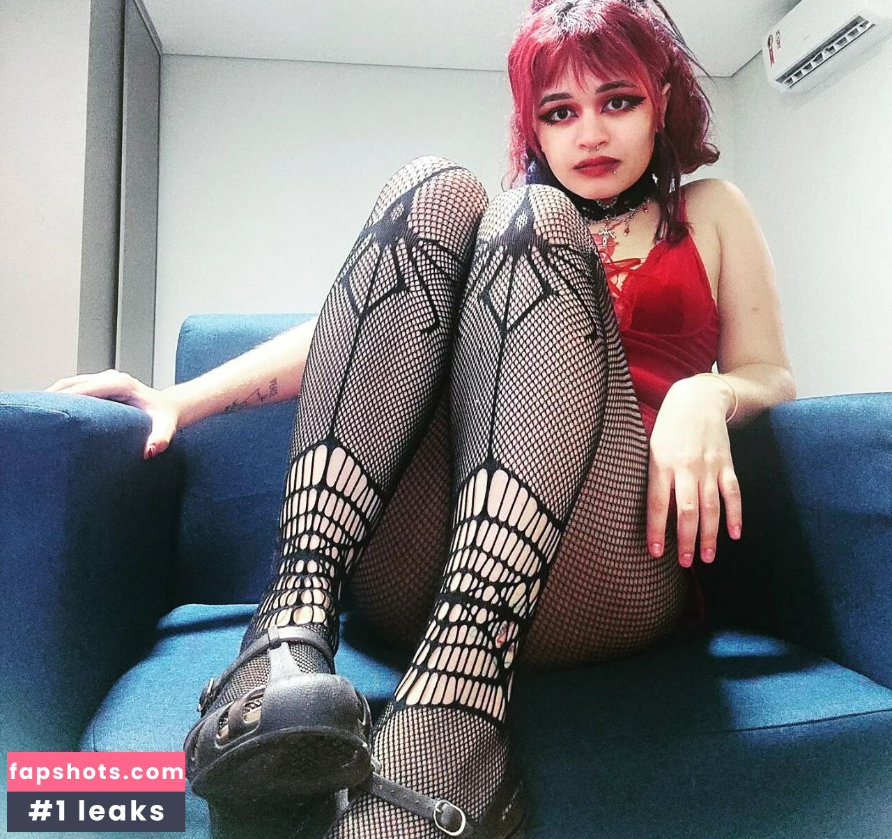 LemonQueendom gallery photo #10