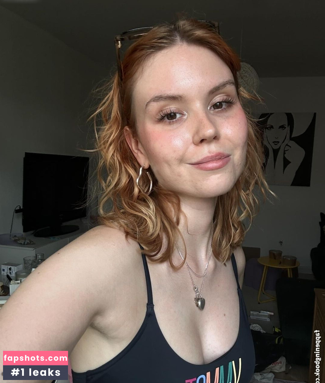 Lena blauer Haken gallery photo #2