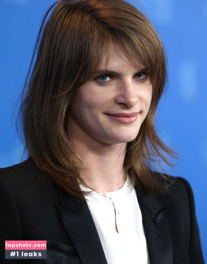 Lena Lauzemis gallery photo #19