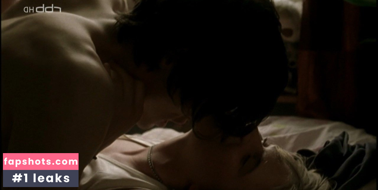 Lena Lauzemis gallery photo #3