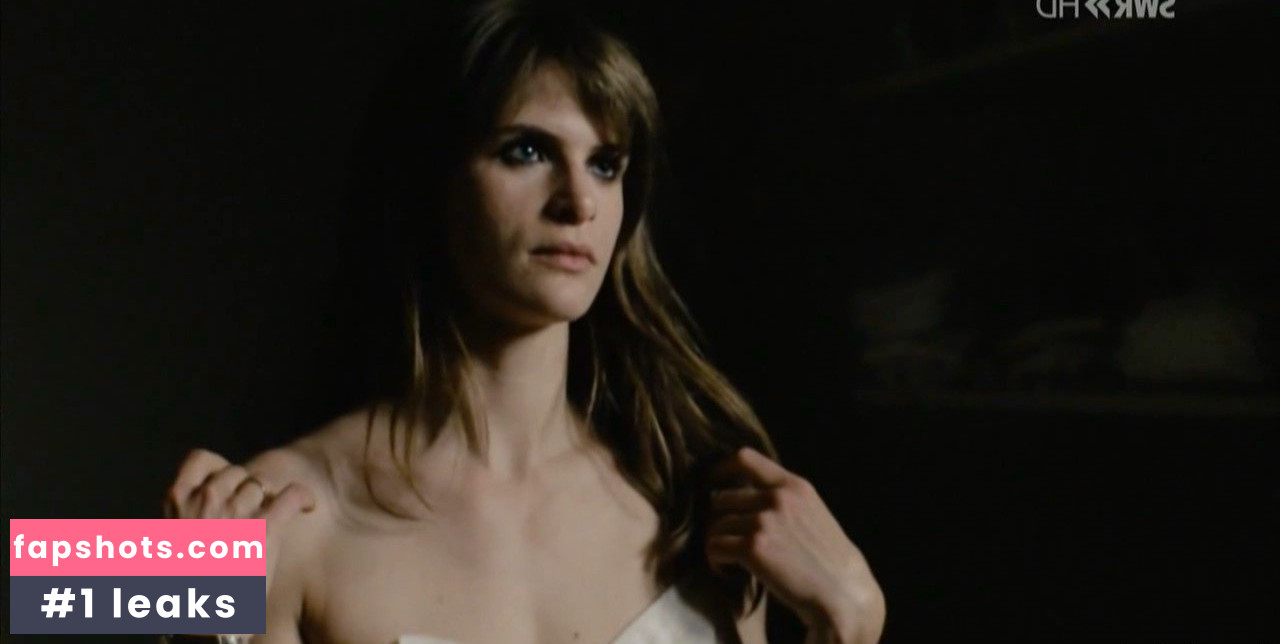 Lena Lauzemis gallery photo #9