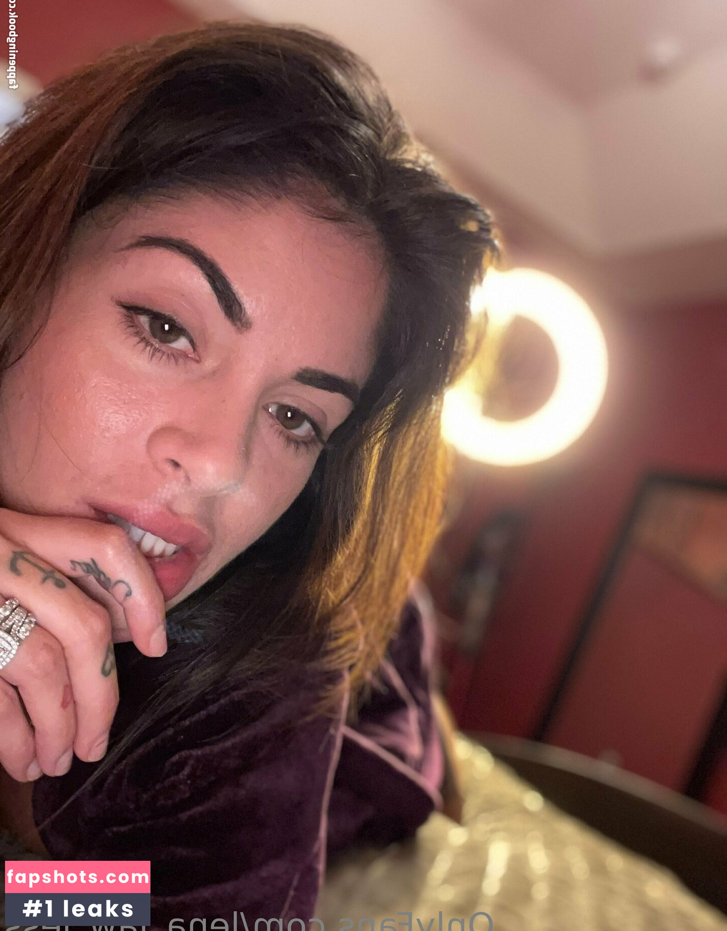 lena_law_less gallery photo #19