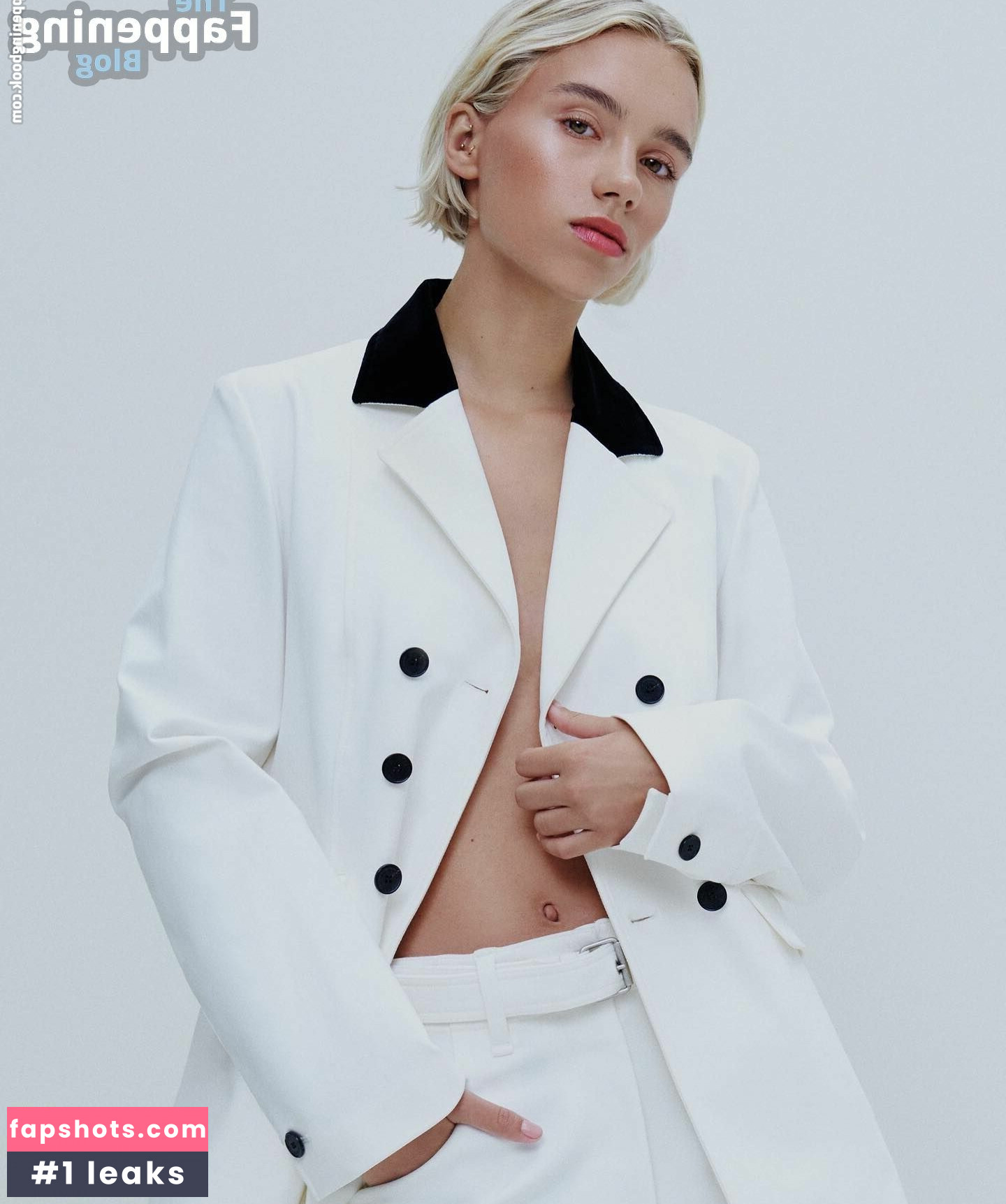 Lena Mantler gallery photo #15