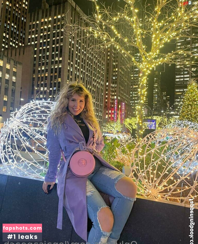 Lena Paul gallery photo #793