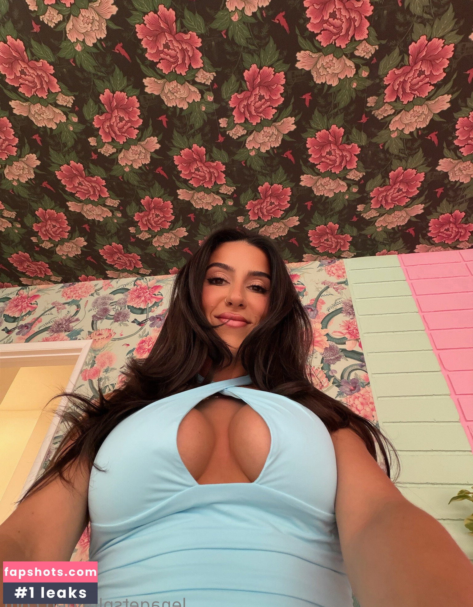 Lena The Plug gallery photo #3