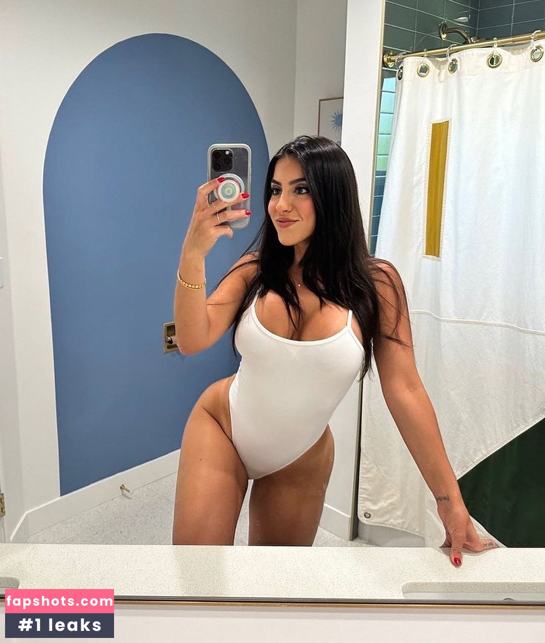 Lena The Plug gallery photo #542