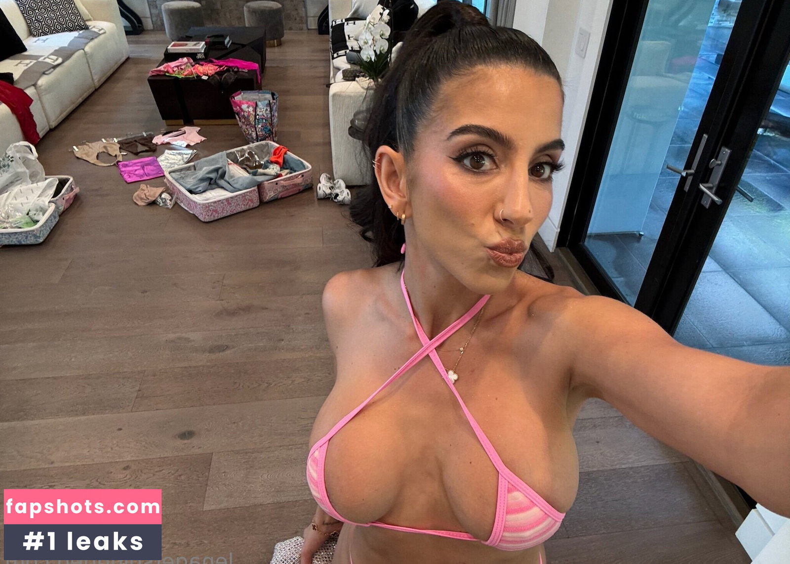 Lena The Plug gallery photo #1030