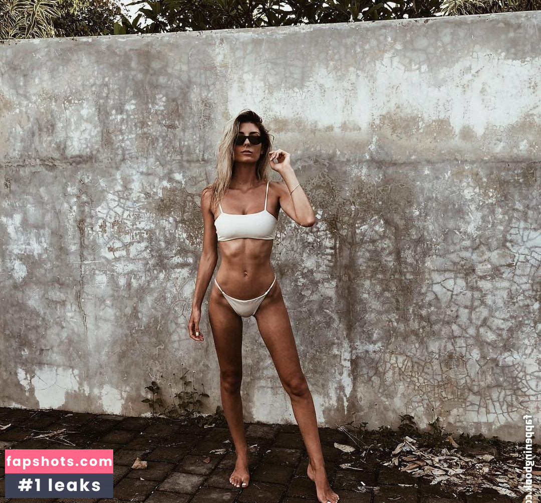 Lenaisabelle gallery photo #5