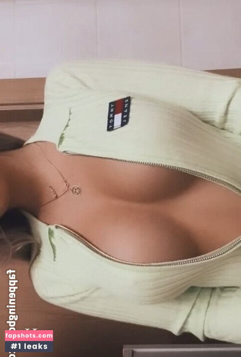 Lenaluciiaa gallery photo #2