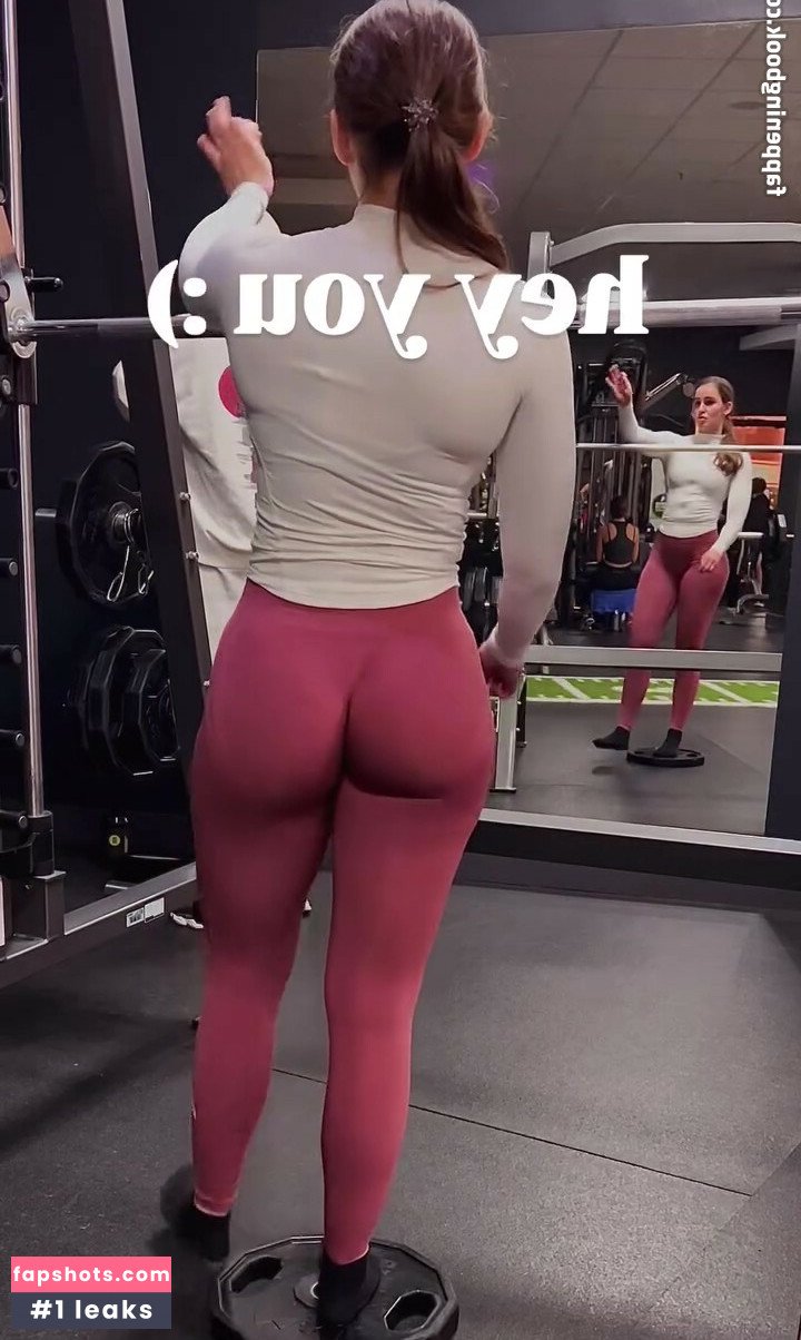 Leona Maronn gallery photo #3