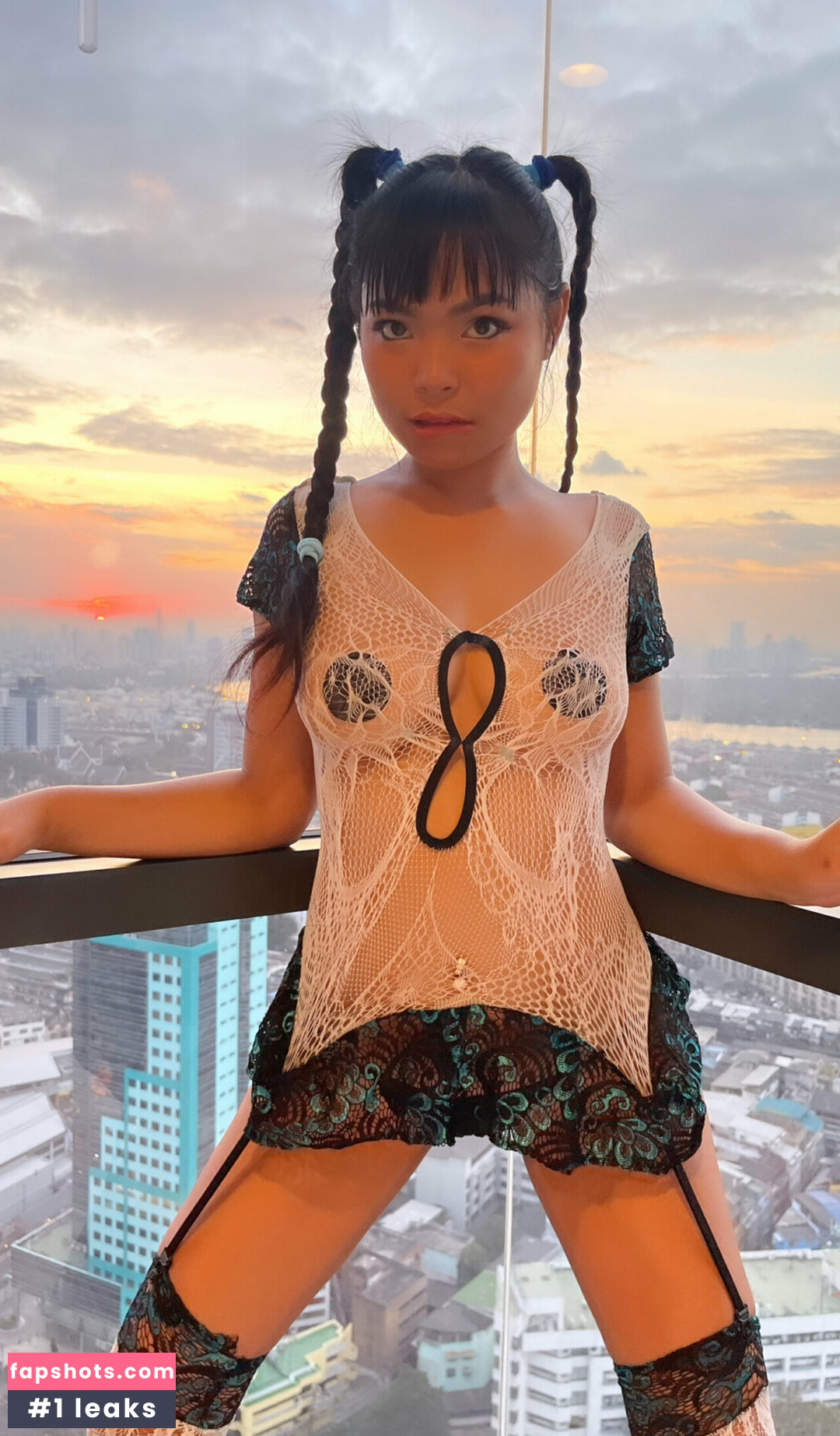 Leona Thai gallery photo #37