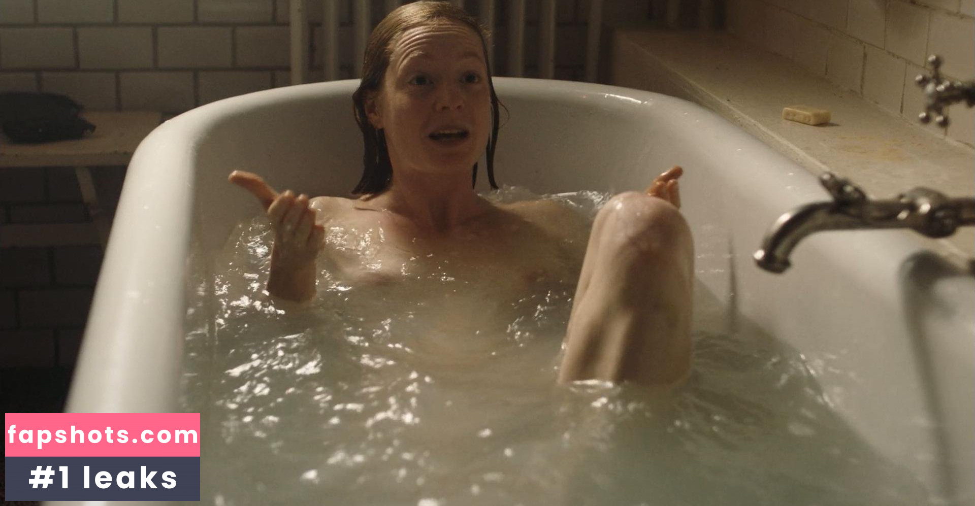 Leonie Benesch gallery photo #6