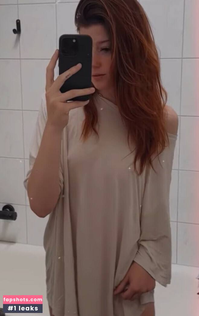 Leonie Busse gallery photo #17