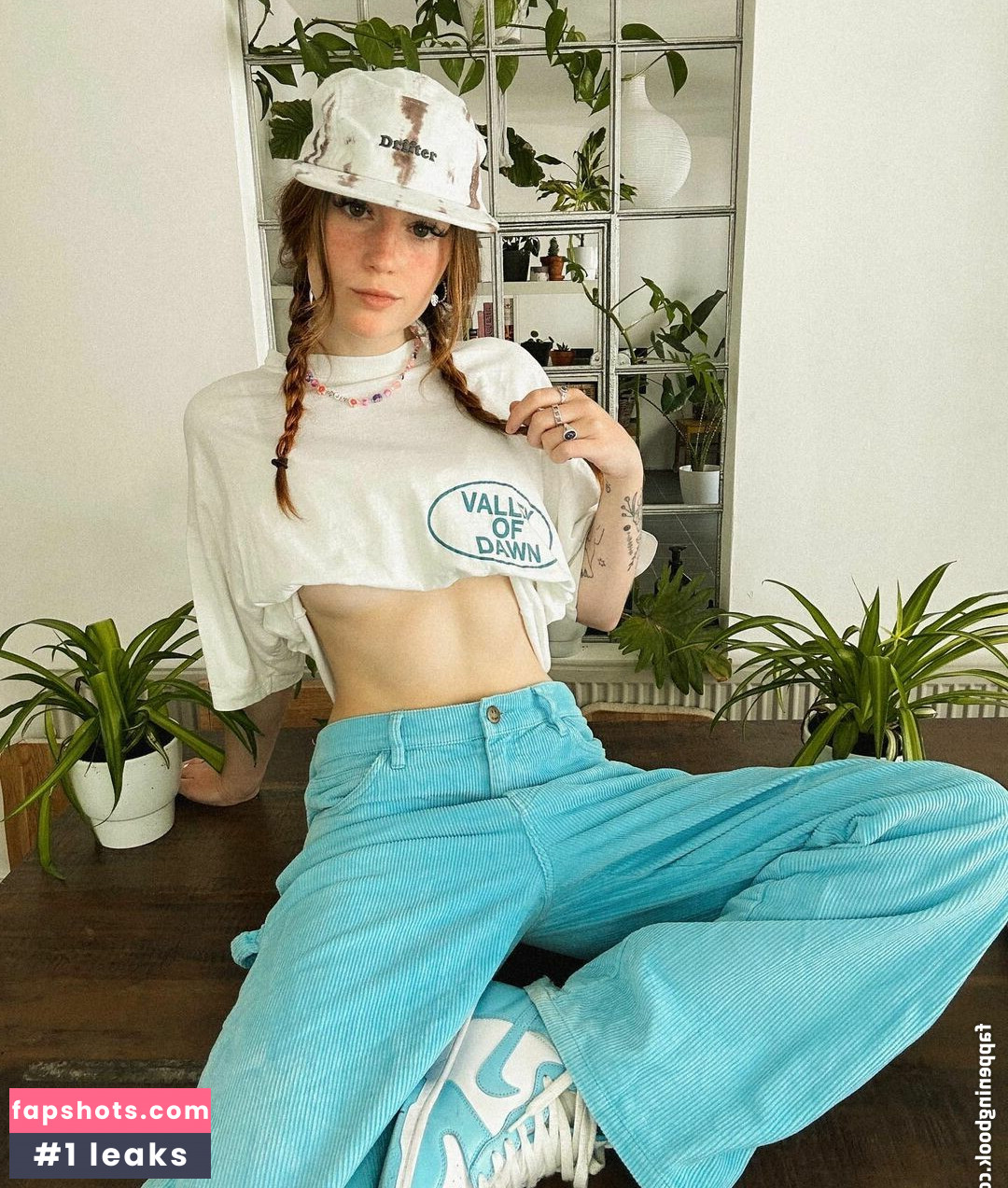 Leonie Busse gallery photo #22