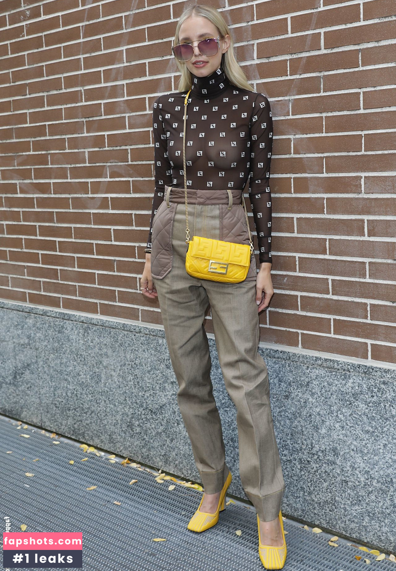 Leonie Hanne gallery photo #316