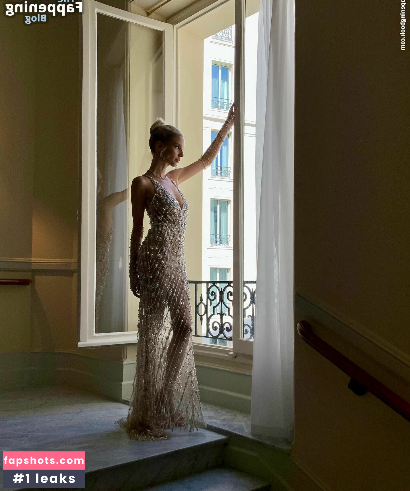 Leonie Hanne gallery photo #51