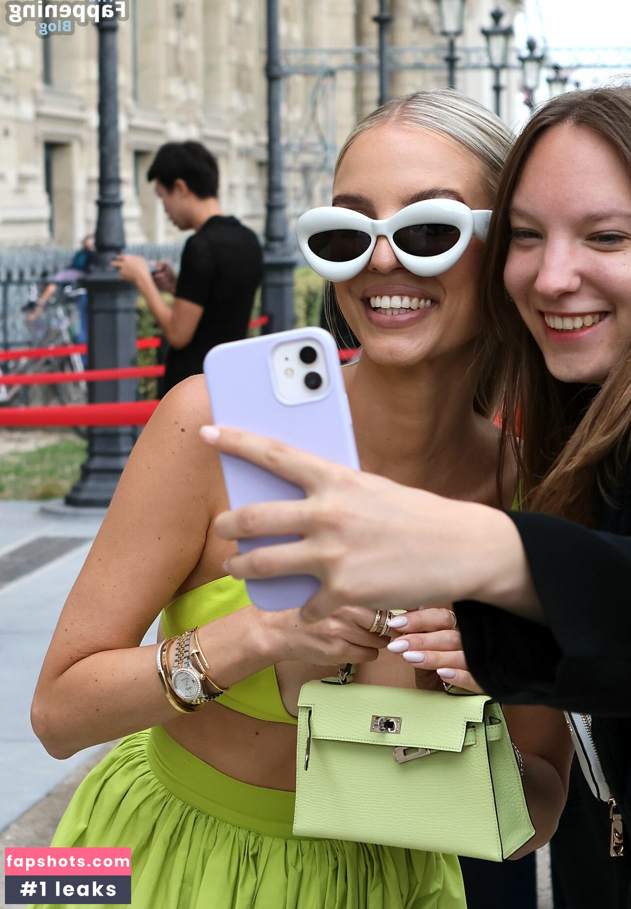 Leonie Hanne gallery photo #55