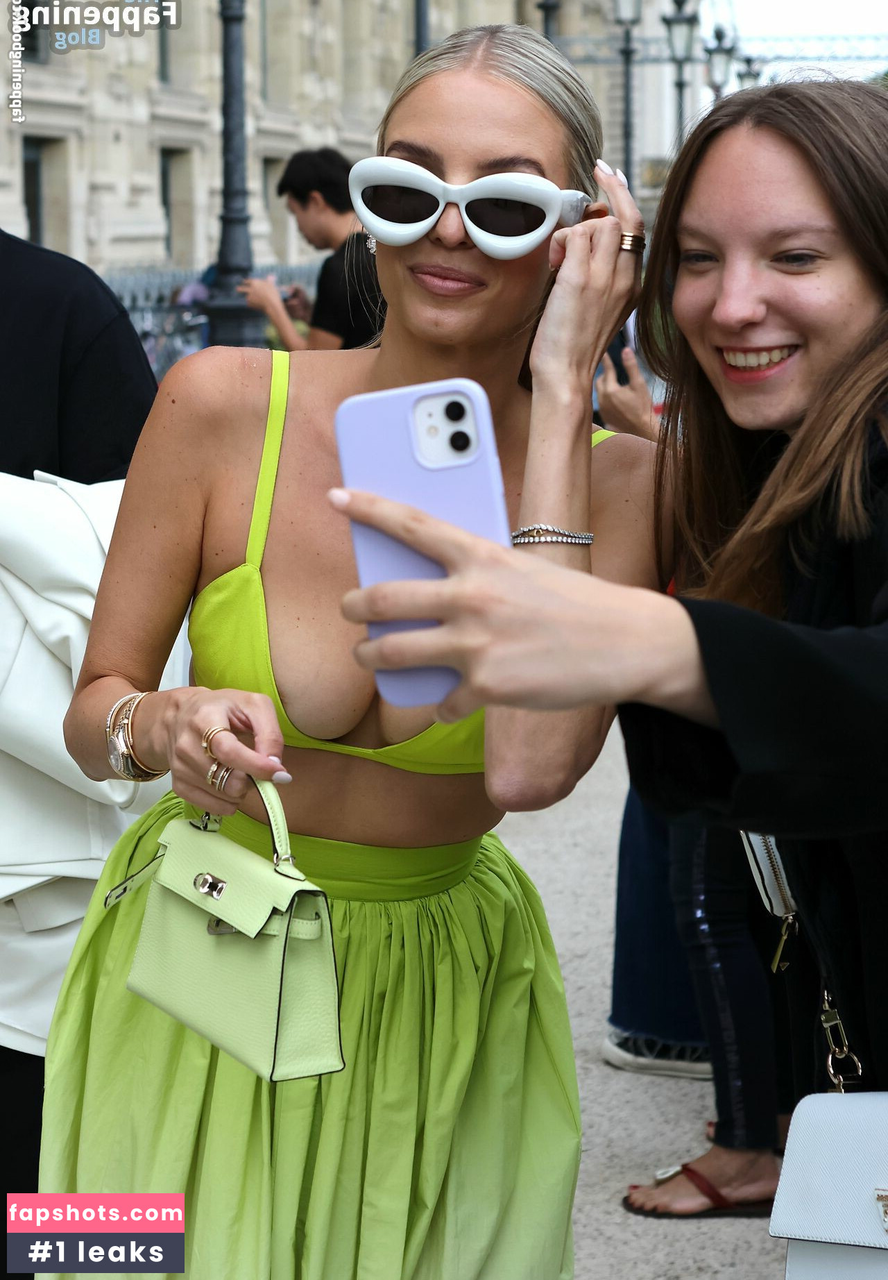 Leonie Hanne gallery photo #56