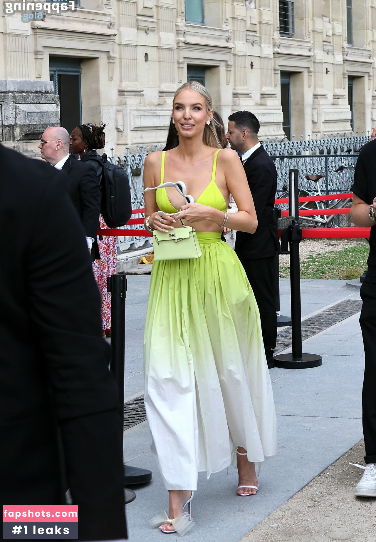 Leonie Hanne gallery photo #58