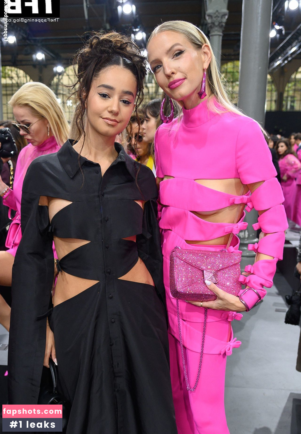 Leonie Hanne gallery photo #82