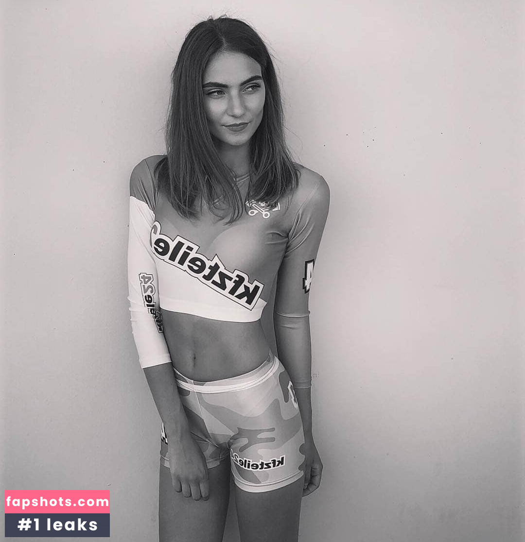 leonie_hnb Filtración Desnuda OnlyFans Foto #7 - Fapshots