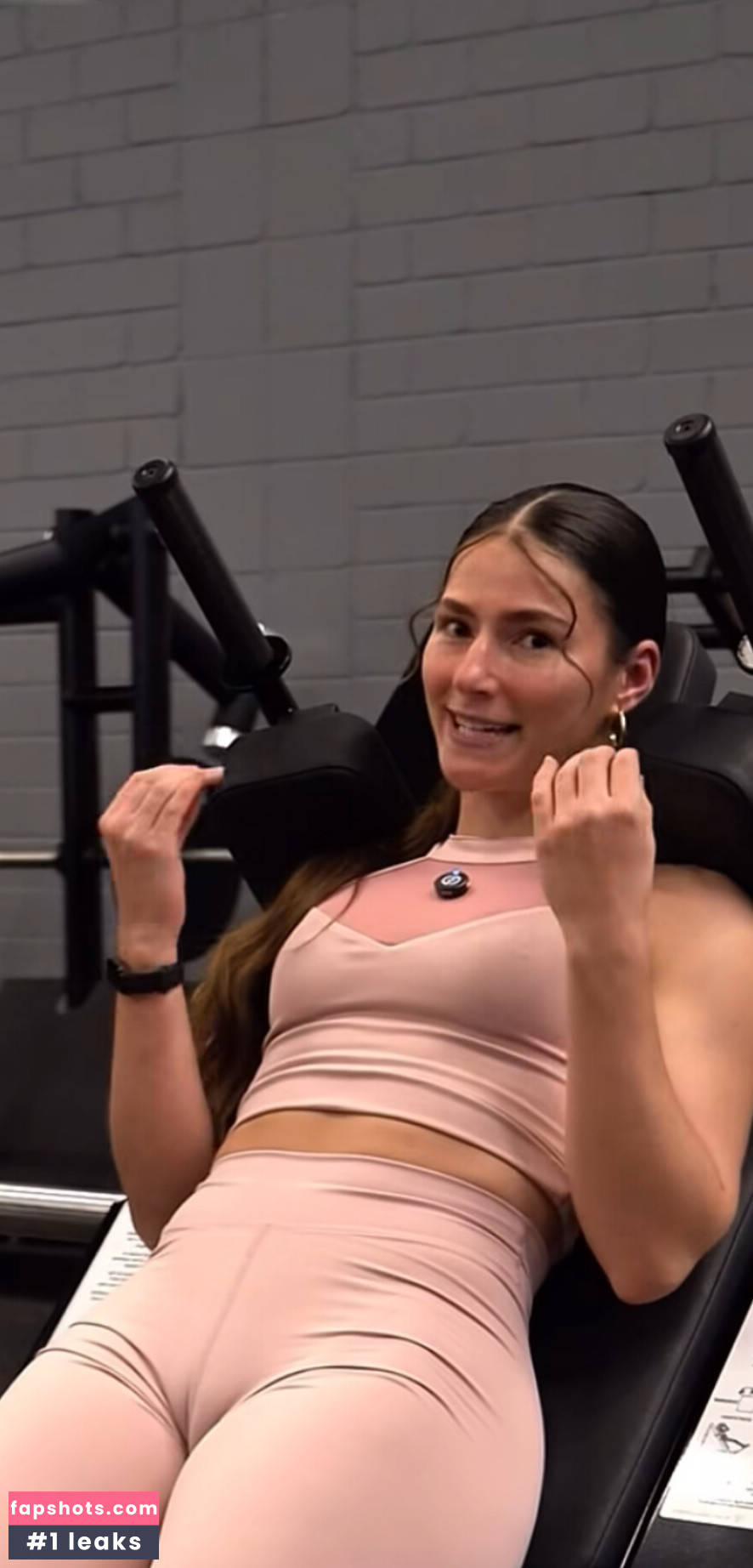 Leonie Kommoss gallery photo #25