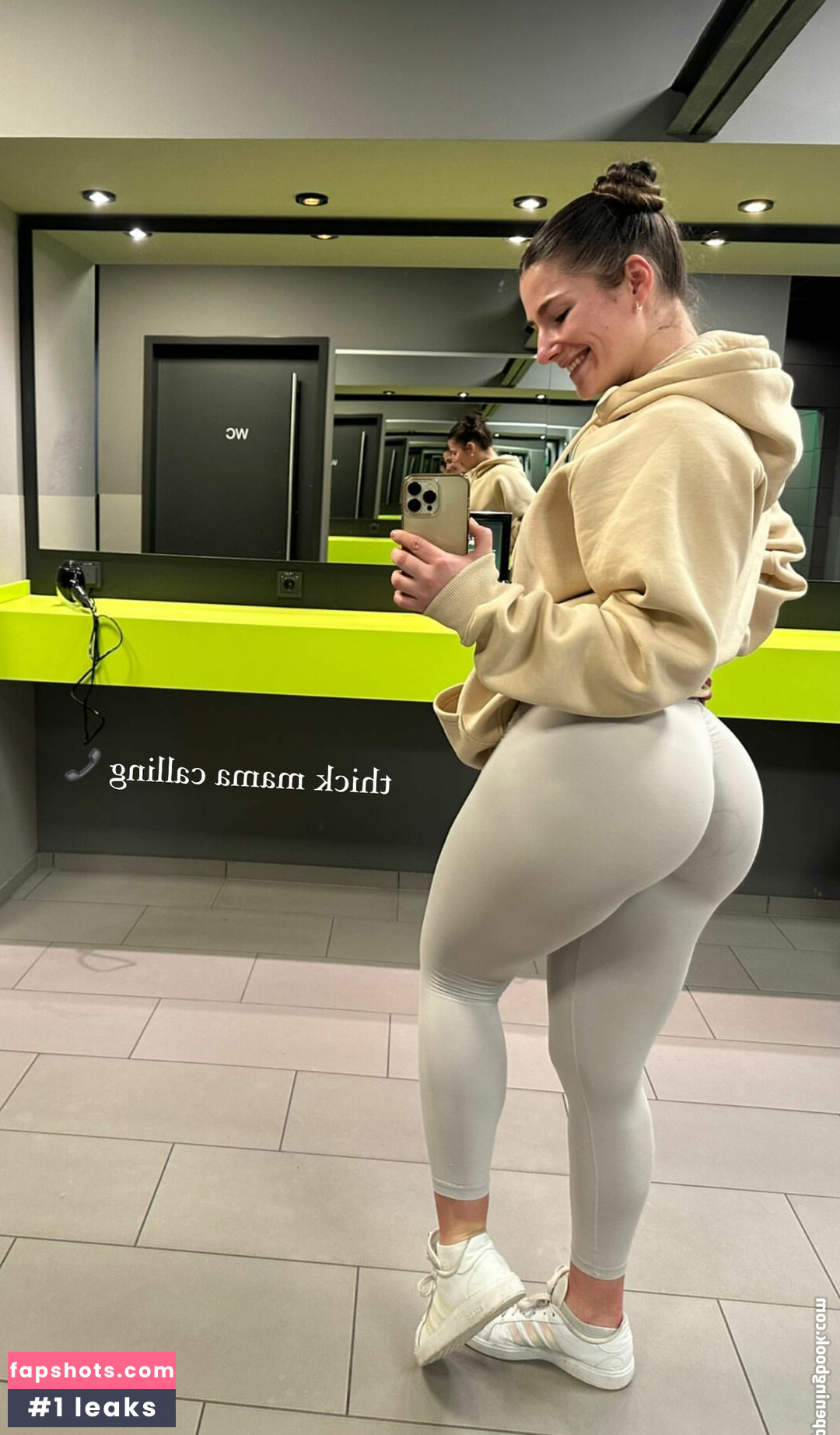 Leonie Kommoss gallery photo #75