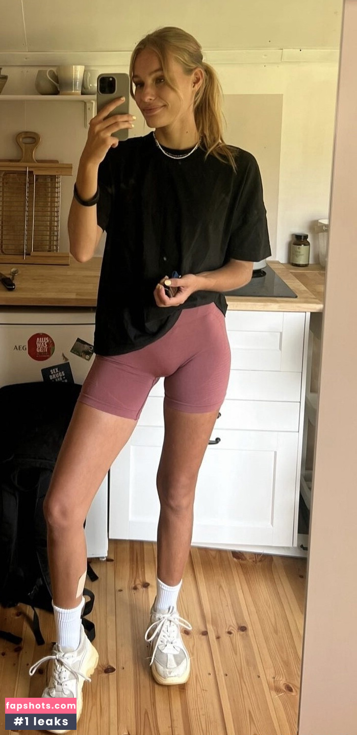 Leonie Massman Nude Leaks OnlyFans Photos #9 - Fapshots