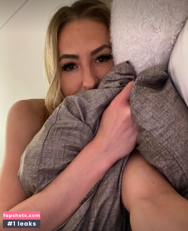 leonie.sanders Nude Leaks OnlyFans Photos #3 - LeakJerk