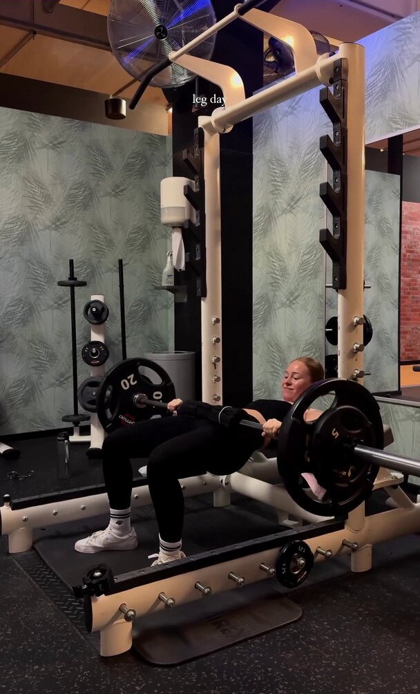 leoobalys gallery photo #730