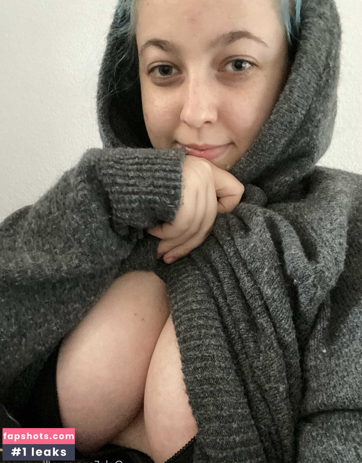 leorarose nude babe gallery