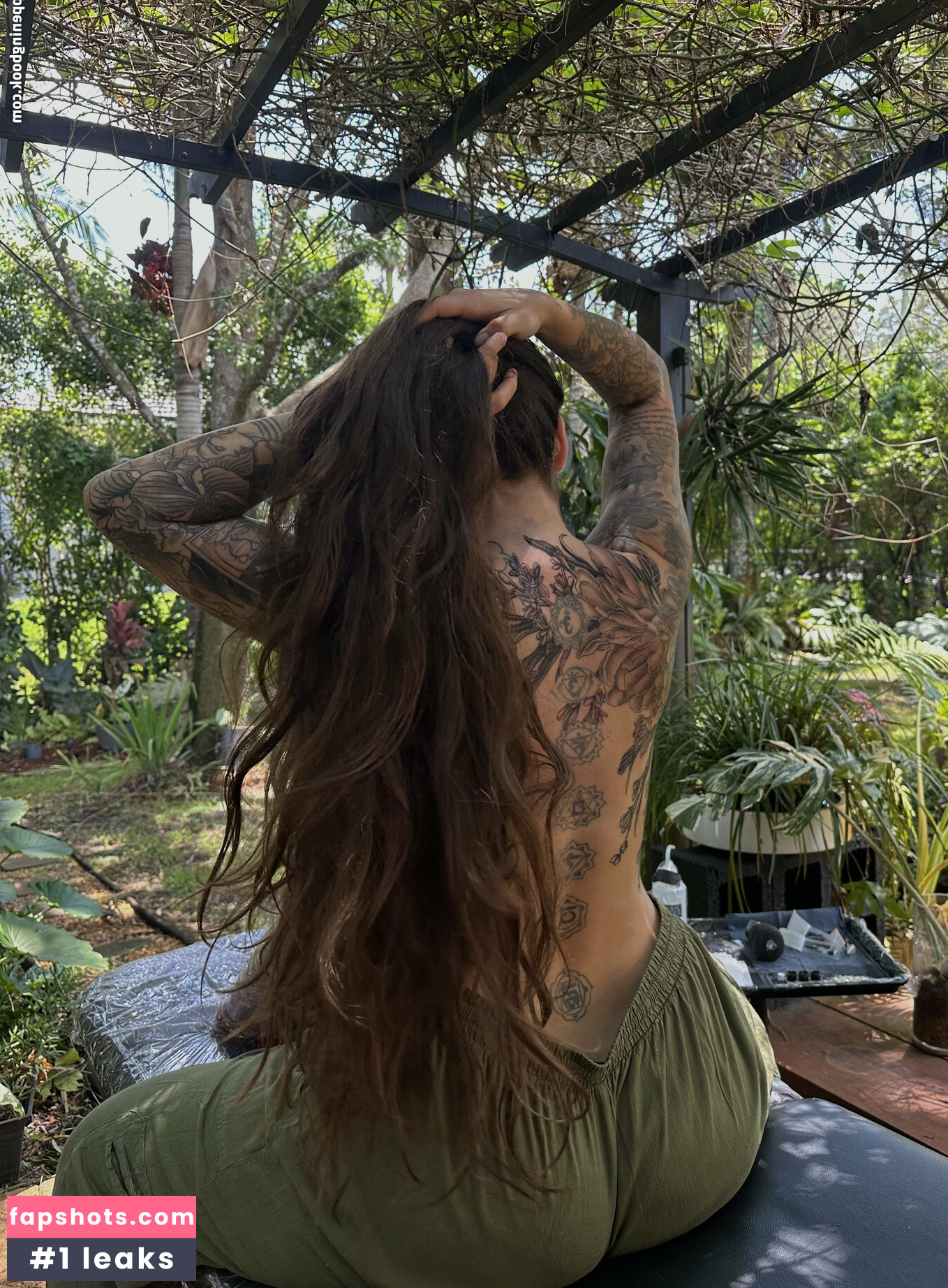 _Leovenus gallery photo #31