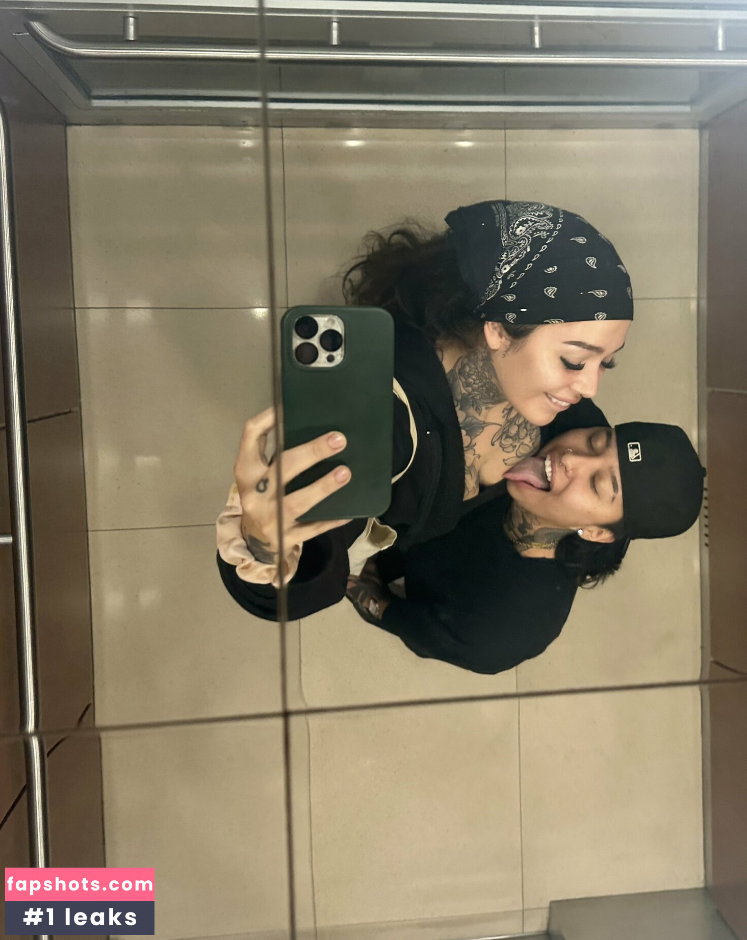 _Leovenus gallery photo #32