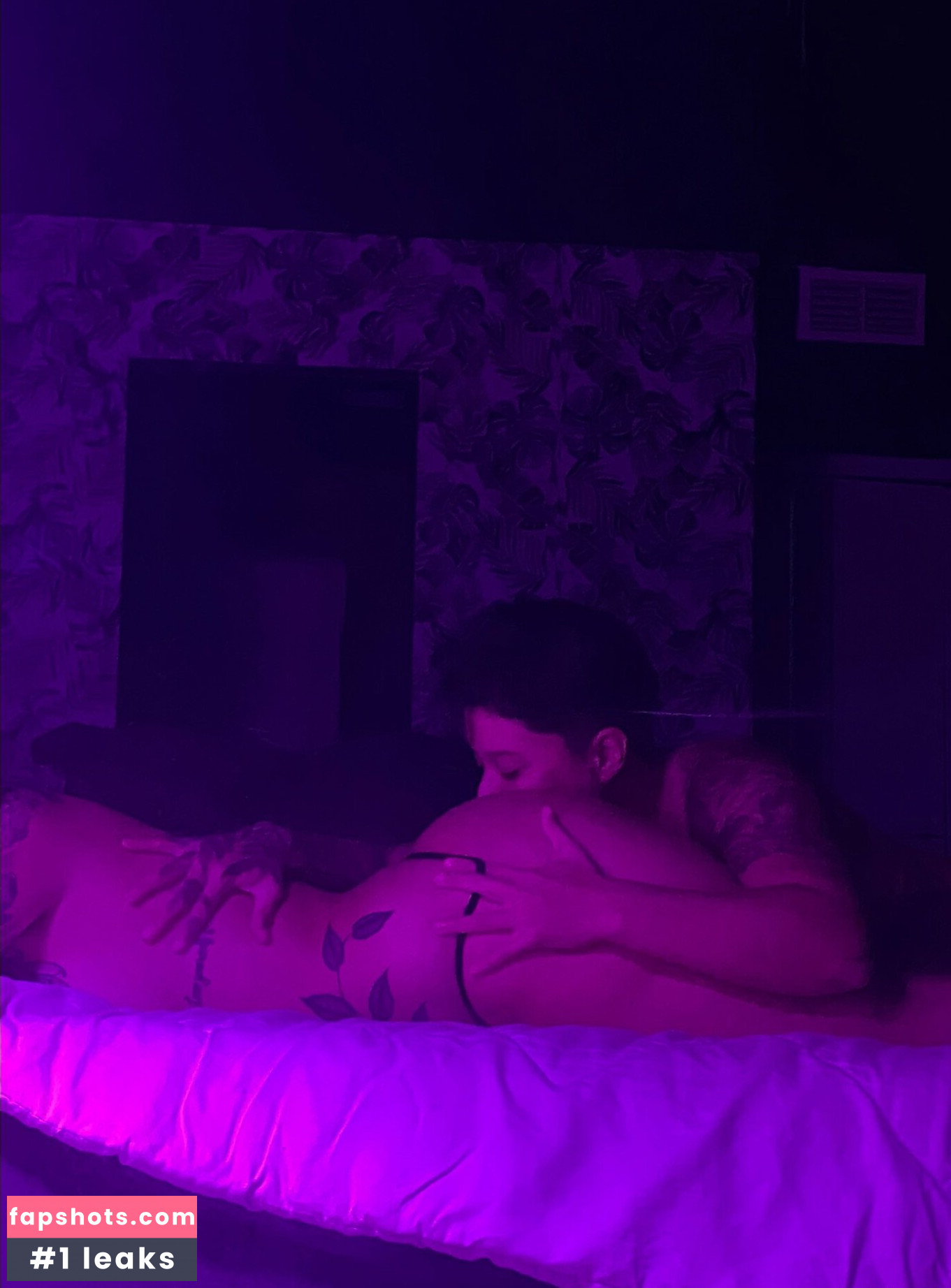 _Leovenus gallery photo #68