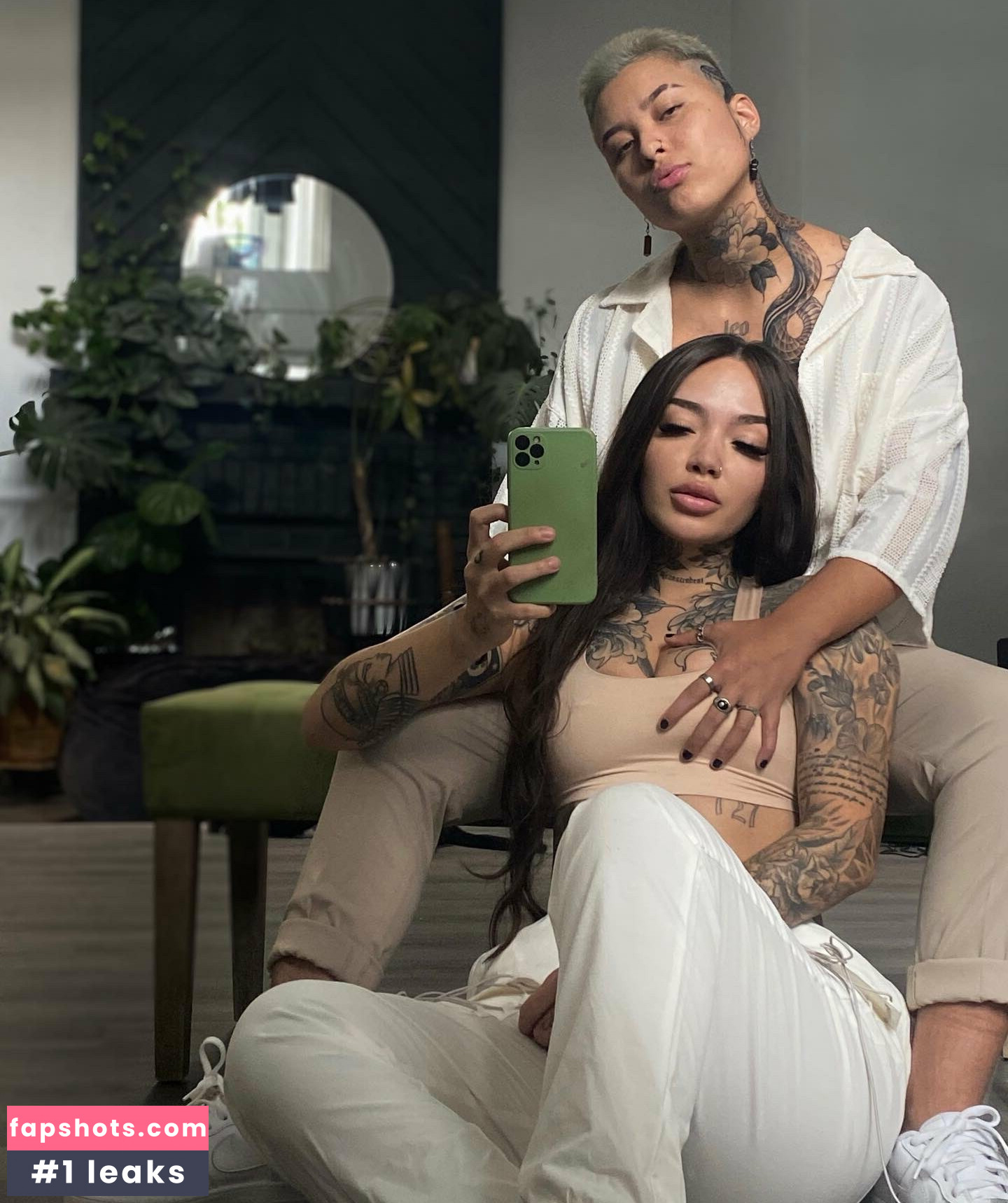 _Leovenus gallery photo #10