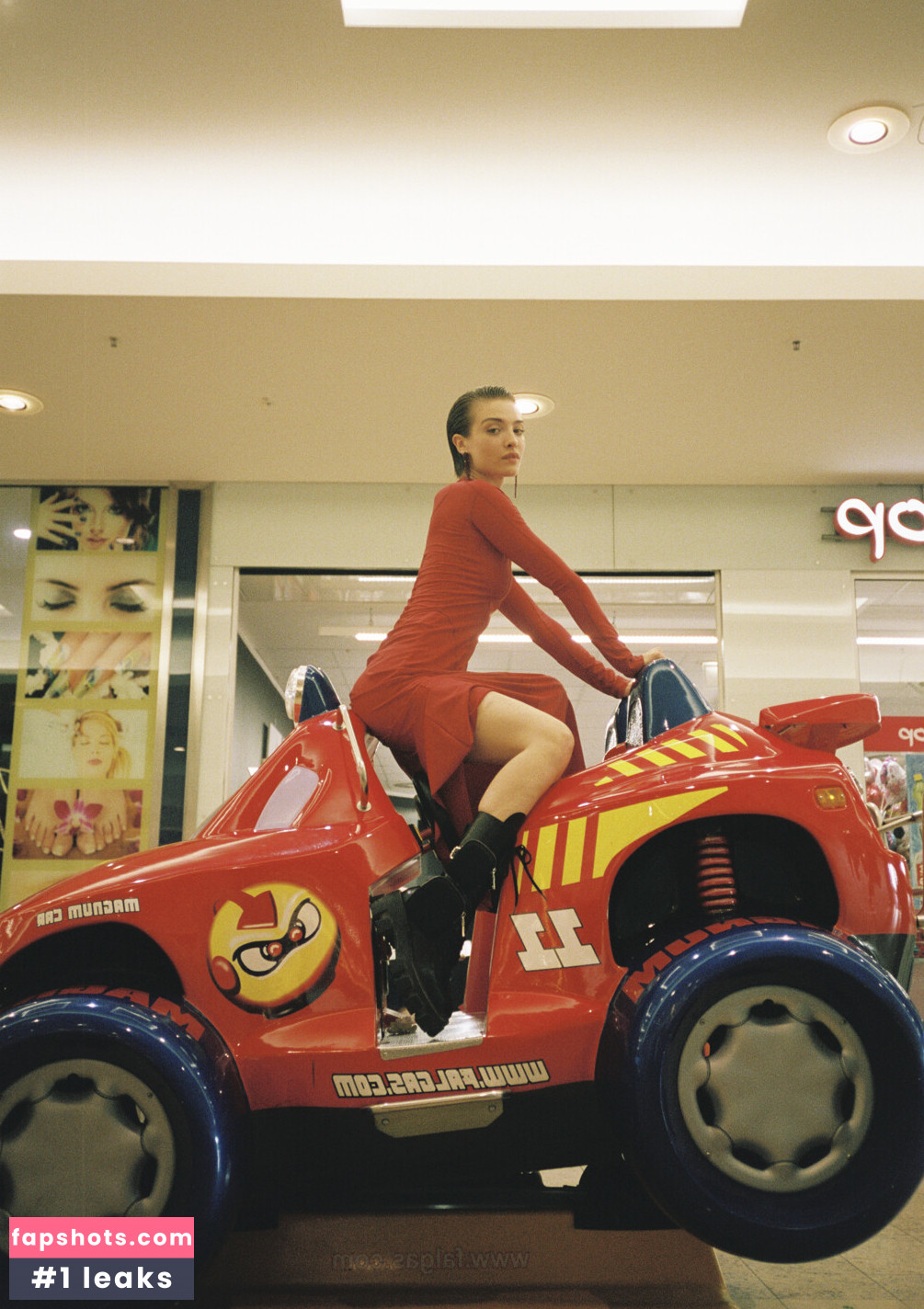 Lera Abova gallery photo #16