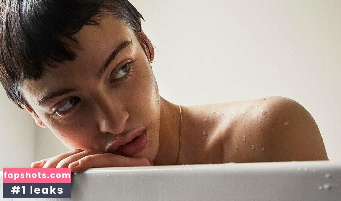 Lera Abova gallery photo #6