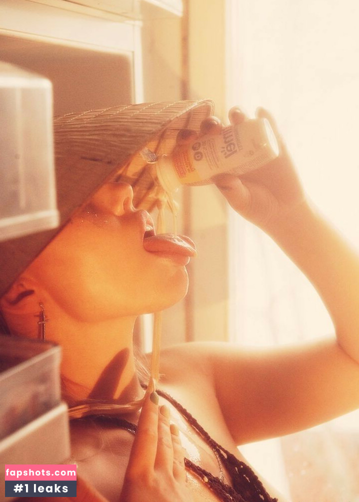 Lera Valerianka gallery photo #14