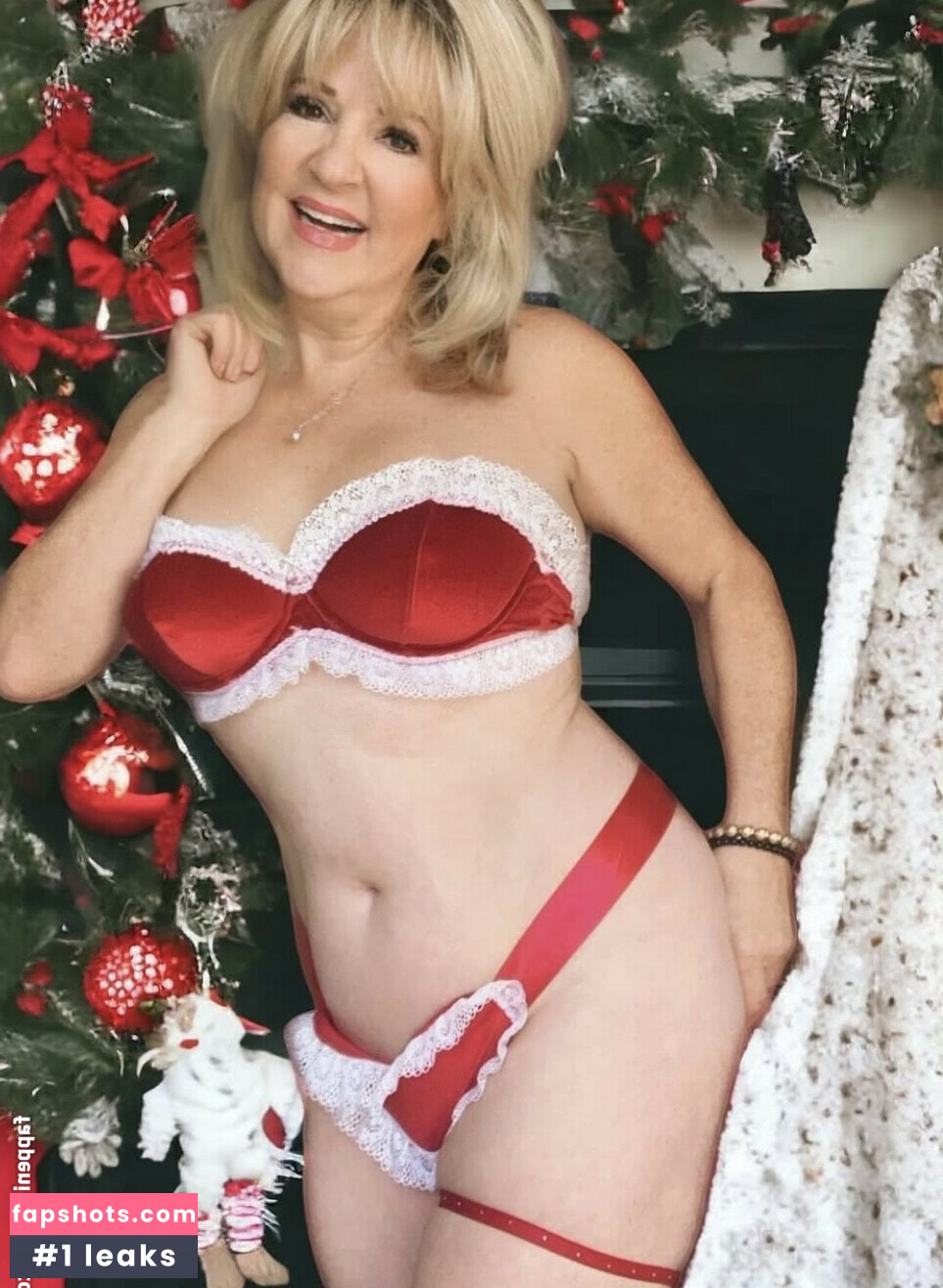 Lesley Banks gallery photo #13