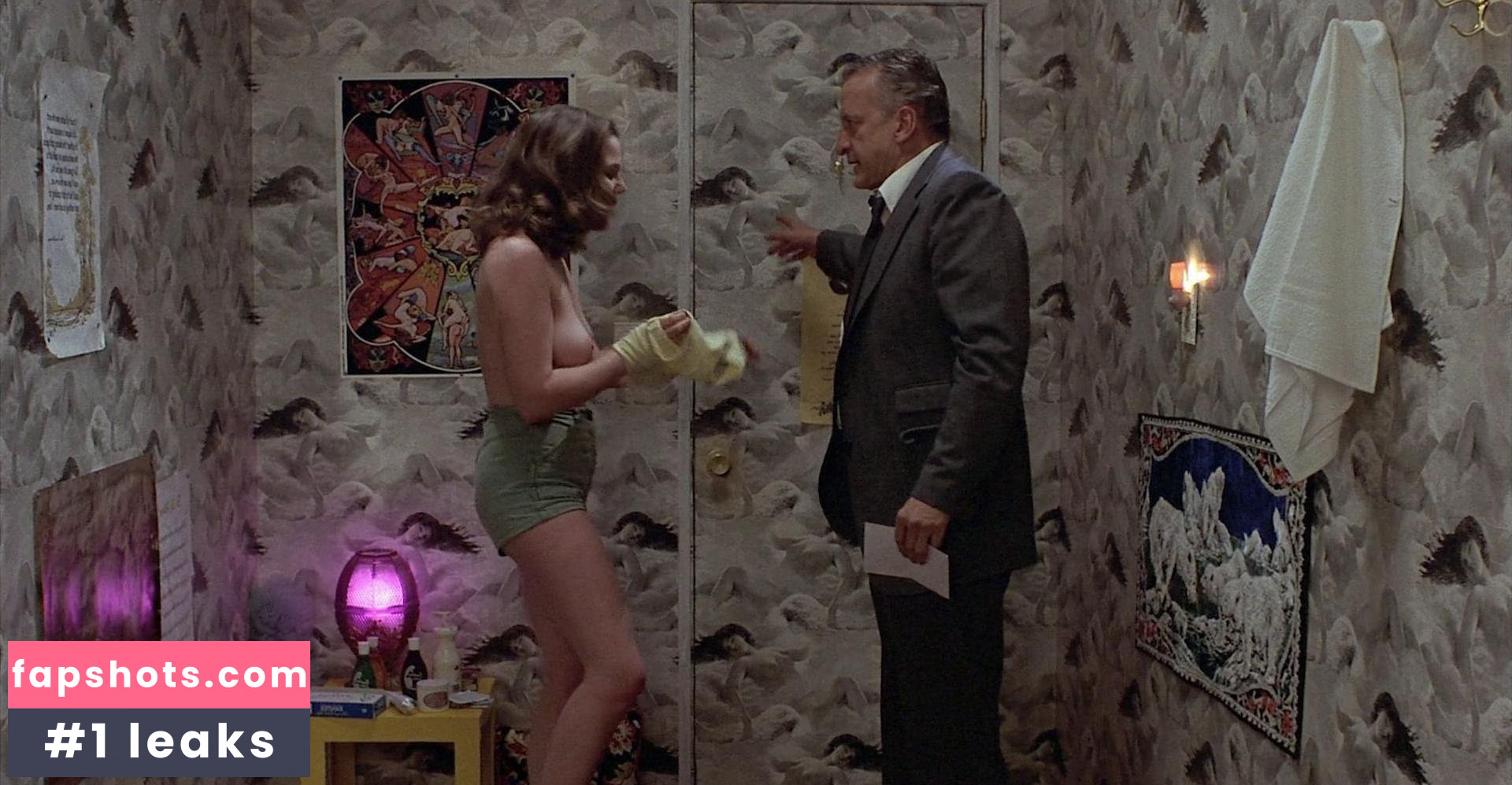 Leslie Ackerman nude babe gallery