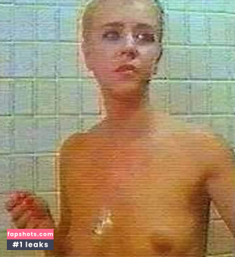 Leslie Ash gallery photo #22