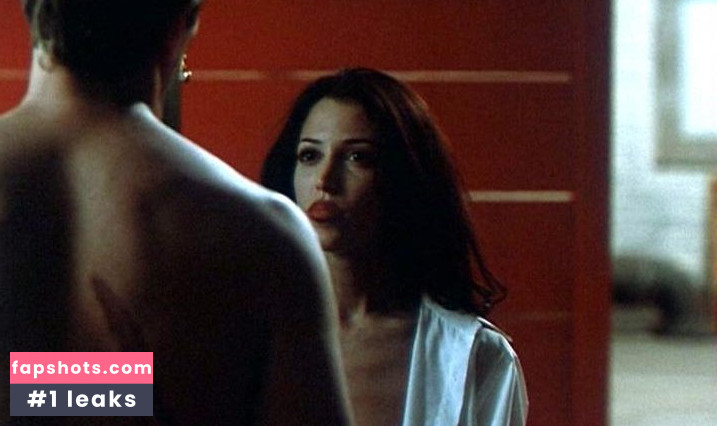 Leslie Bega gallery photo #20