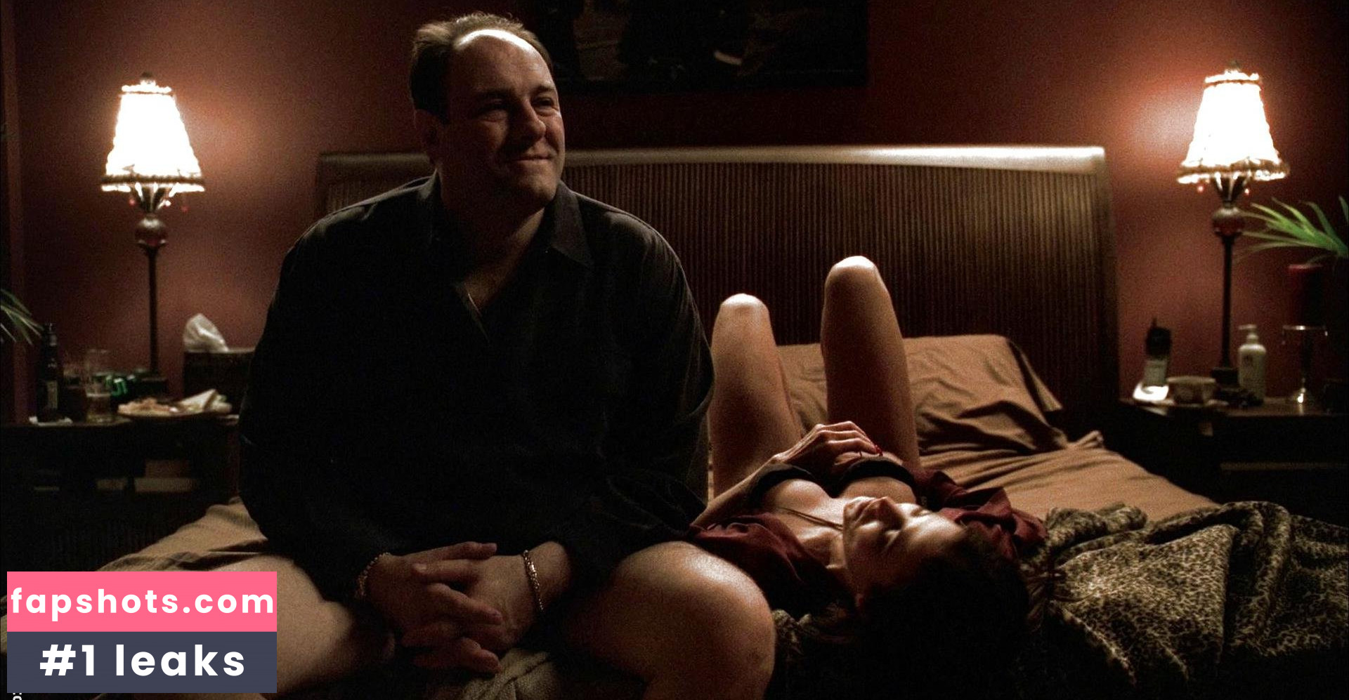 Leslie Bega gallery photo #26